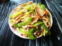 荷兰豆炒鱿鱼