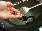 美味的麻辣银鱼干做法图解2)