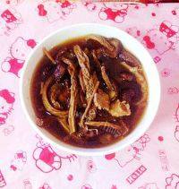 美味的茶树菇瘦肉汤