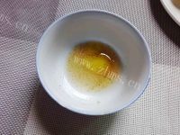 好吃的樱桃沙拉蛋做法图解3)