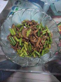 家常菜蒜苔肉丝