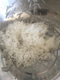 美味的萝卜丝丸子做法图解1)