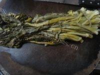家常菜姜丝咸菜做法图解1)
