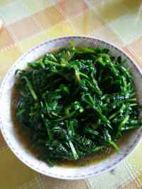 家常菜炒韭菜