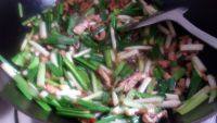 家常菜韭菜炒肉丝