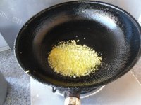 色泽鲜亮的蒜香茄条做法图解8)