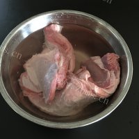 开胃的土豆烧牛腩做法图解1)