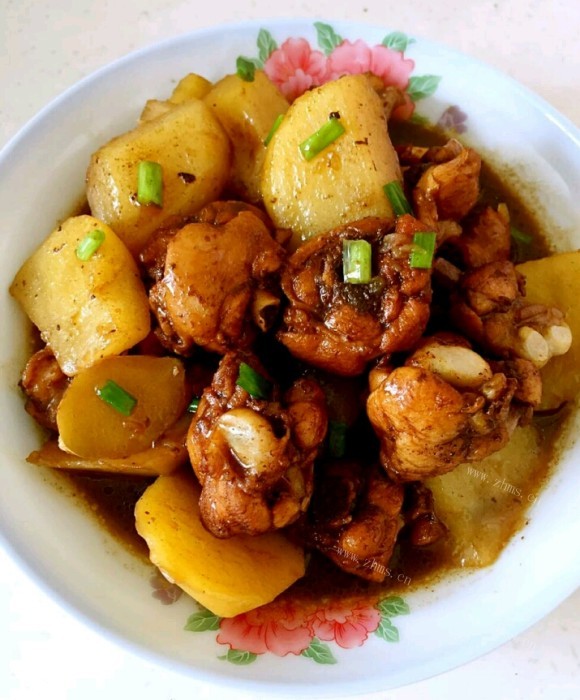 营养丰富的土豆炖鸡块