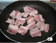 美味辣白菜炒五花肉做法图解3)