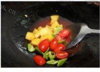 美味的菠萝咕噜豆腐做法图解8)