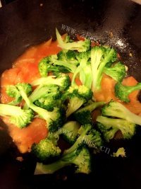 家常菜番茄西兰花做法图解6)