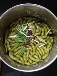美味的水煮毛豆做法图解4)