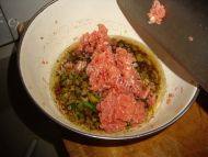 诱人的猪肉芹菜水饺做法图解11)