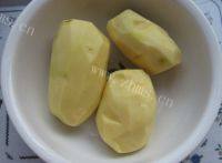 家常菜椒盐土豆片做法图解1)