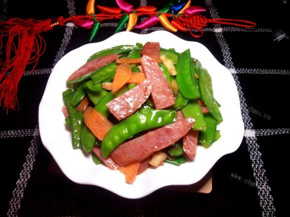 家常菜荷兰豆炒腊肠
