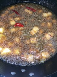 好吃的家常土豆红烧肉做法图解12)
