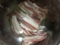 美味的红薯粉蒸肉做法图解1)