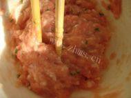 菠菜肉丸汤做法图解3)