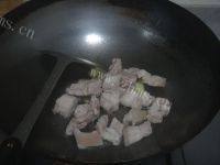 常吃不腻的土豆烧肉做法图解5)