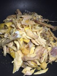 鲜美的自制盐焗手撕鸡做法图解2)