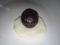 脍炙人口的红豆沙冰皮月饼做法图解6)