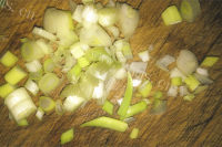 家常菜炒黑豆芽做法图解2)