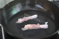 热腾腾的西班牙海鲜饭做法图解3)