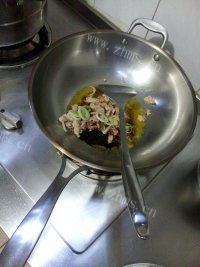 简单的炒酸菜做法图解7)