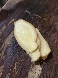 劲道孜然猪手做法图解4)