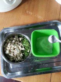 家常菜香椿拌豆腐做法图解6)
