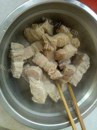 自己做的土豆红烧肉做法图解3)