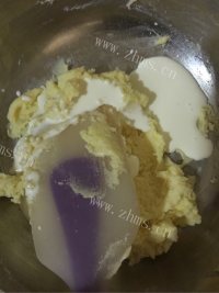 自制鲜奶雪露面包做法图解22)