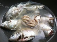 家常菜葱油鱼做法图解1)