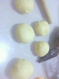 豆沙菊花酥做法图解4)