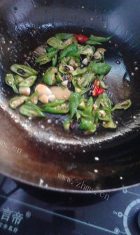 家常菜辣椒炒蛋做法图解5)