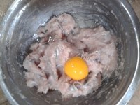自制鱼丸做法图解3)