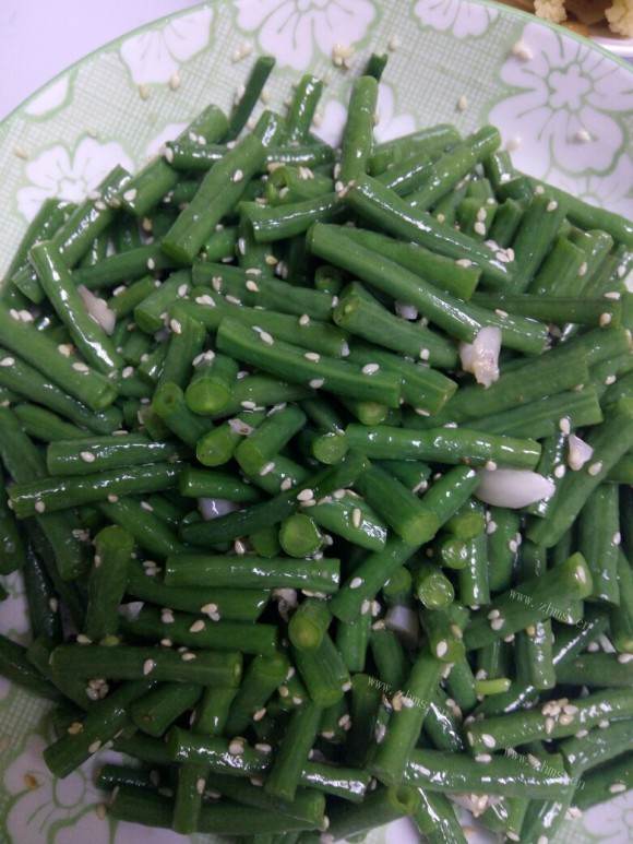 营养丰富的凉拌豇豆
