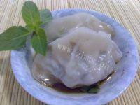 美味的韭菜鲜肉水饺做法图解6)