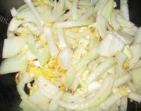 「DIY美食」洋葱炒鸡蛋做法图解6)