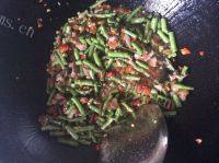 下酒菜豆角炒肉做法图解12)