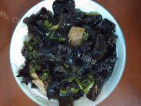家常菜黑木耳炒肉片