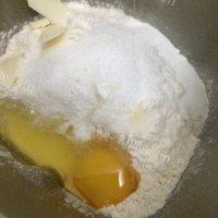 热腾腾的紫薯面包卷做法图解1)