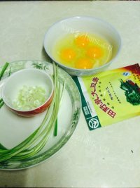 美味的鸡蛋打卤面做法图解2)