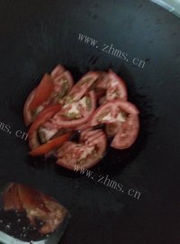 家常菜番茄炒猪肉做法图解4)