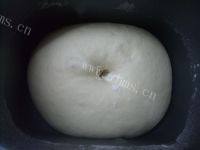 豆沙花朵面包做法图解4)