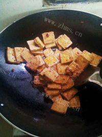 好吃的香煎豆腐烧木耳做法图解7)