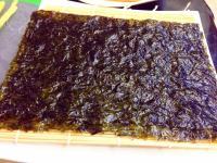 色泽鲜亮的紫菜包饭做法图解14)