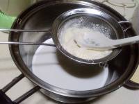 家常菜杏仁豆腐做法图解4)