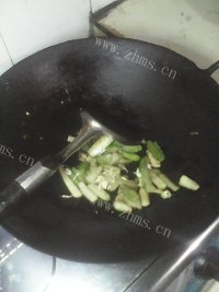 虾皮炒黄瓜做法图解3)
