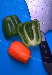 菠萝炒鸡丁做法图解4)